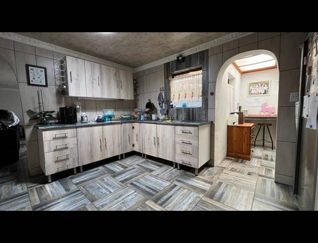 3 BEDROOM HOUSE FOR SALE IN BOKSBURG NORTH